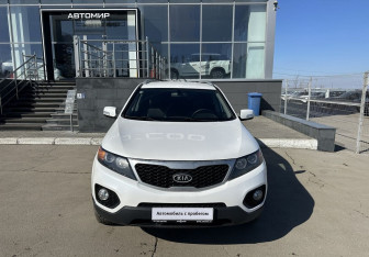 Подержанный автомобиль Kia Sorento 2012 года (2 фото)