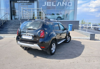 Подержанный автомобиль Renault Duster 2017 года (5 фото)
