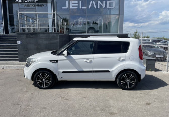 Подержанный автомобиль Kia Soul 2012 года (8 фото)