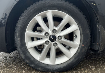 Подержанный автомобиль Kia Cerato Sedan 2018 года (14 фото)