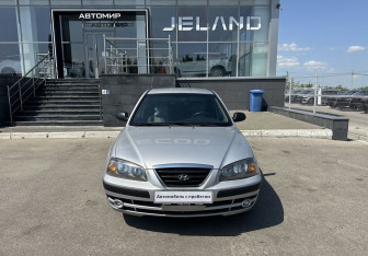 Подержанный автомобиль Hyundai Elantra Sedan 2005 года (2 фото)