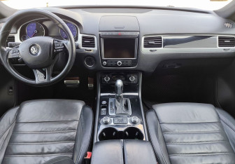 Подержанный автомобиль Volkswagen Touareg 2016 года (10 фото)