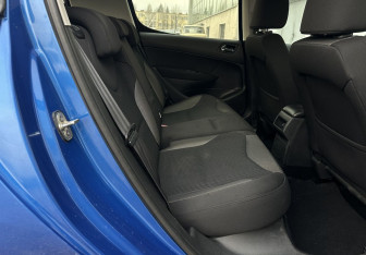 Подержанный автомобиль Peugeot 308 Hatchback 2010 года (12 фото)