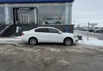 Подержанный автомобиль Volkswagen Passat Sedan 2012 года (4 фото)