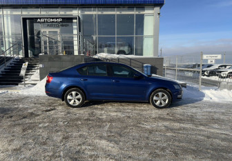 Подержанный автомобиль Skoda Octavia Liftback 2018 года (4 фото)
