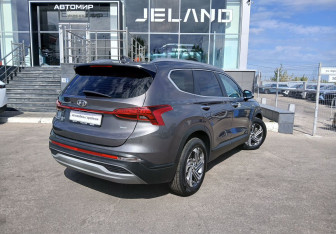 Подержанный автомобиль Hyundai Santa Fe 2021 года (5 фото)