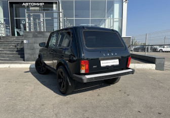 Подержанный автомобиль LADA (ВАЗ) 2121 (4x4) 2016 года (7 фото)