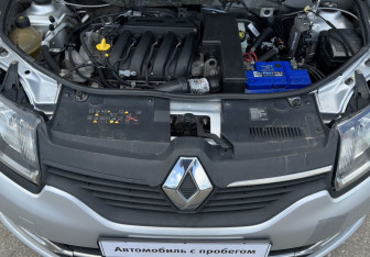 Подержанный автомобиль Renault Logan Sedan 2015 года (13 фото)