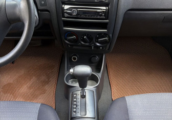 Подержанный автомобиль Hyundai Getz 2007 года (11 фото)