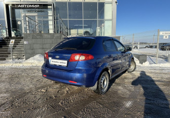 Подержанный автомобиль Chevrolet Lacetti Hatchback 2005 года (5 фото)