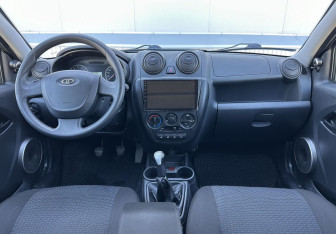 Подержанный автомобиль LADA (ВАЗ) Granta Sedan 2013 года (10 фото)