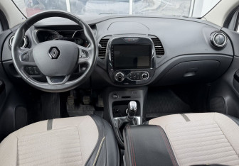 Подержанный автомобиль Renault Kaptur 2019 года (10 фото)