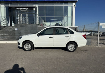Подержанный автомобиль LADA (ВАЗ) Granta Sedan 2019 года (8 фото)