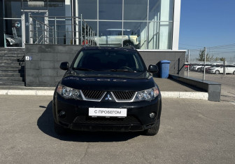 Подержанный автомобиль Mitsubishi Outlander 2008 года (2 фото)