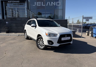 Подержанный автомобиль Mitsubishi ASX 2013 года (3 фото)