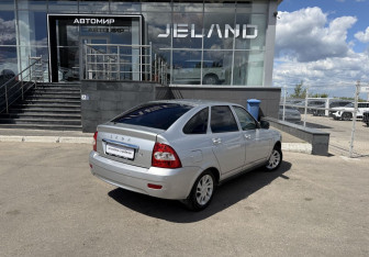 Подержанный автомобиль LADA (ВАЗ) Priora Hatchback 2010 года (5 фото)