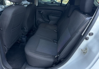 Подержанный автомобиль Renault Sandero 2019 года (12 фото)