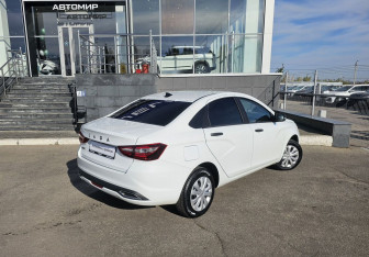 Подержанный автомобиль LADA (ВАЗ) Vesta Sedan 2023 года (5 фото)