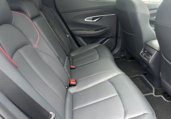 Подержанный автомобиль Changan UNI-T 2024 года (12 фото)