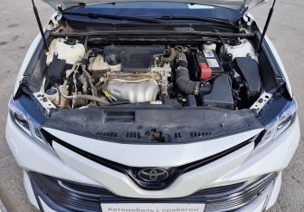 Подержанный автомобиль Toyota Camry Sedan 2020 года (13 фото)