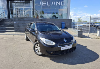 Подержанный автомобиль Renault Fluence 2012 года (3 фото)