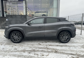 Подержанный автомобиль Changan UNI-T 2024 года (8 фото)