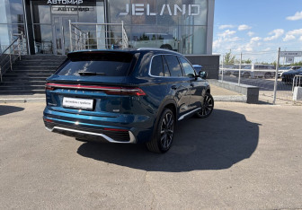Подержанный автомобиль Geely Monjaro 2023 года (5 фото)