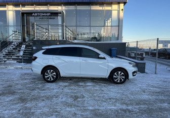 Подержанный автомобиль LADA (ВАЗ) Vesta Wagon 2024 года (4 фото)