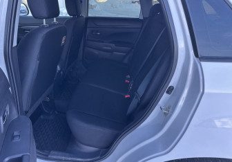 Подержанный автомобиль Mitsubishi ASX 2014 года (12 фото)