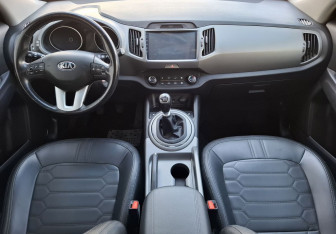 Подержанный автомобиль Kia Sportage 2014 года (10 фото)