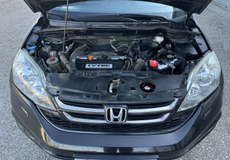 Подержанный автомобиль Honda CR-V 2011 года (14 фото)