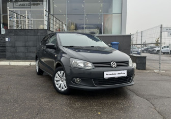 Подержанный автомобиль Volkswagen Polo Sedan 2013 года (3 фото)