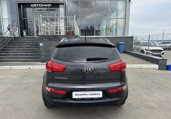 Подержанный автомобиль Kia Sportage 2015 года (6 фото)