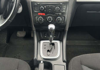 Подержанный автомобиль Citroen C4 Sedan 2013 года (11 фото)