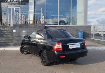 Подержанный автомобиль LADA (ВАЗ) Priora Sedan 2007 года (7 фото)