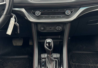 Подержанный автомобиль JAC JS3 2023 года (11 фото)