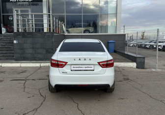 Подержанный автомобиль LADA (ВАЗ) Vesta Sedan 2020 года (6 фото)