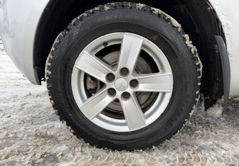 Подержанный автомобиль Lifan X60 2012 года (14 фото)