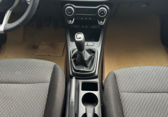 Подержанный автомобиль Kia Rio Hatchback 2018 года (11 фото)