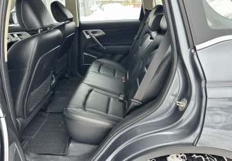 Подержанный автомобиль Geely Atlas 2021 года (12 фото)