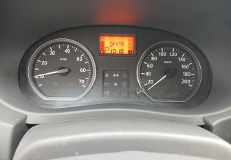 Подержанный автомобиль Nissan Almera Sedan 2014 года (9 фото)