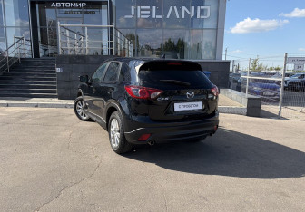 Подержанный автомобиль Mazda CX-5 2014 года (8 фото)