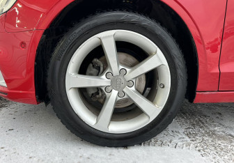 Подержанный автомобиль Audi A3 Sedan 2016 года (15 фото)