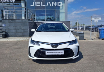 Подержанный автомобиль Toyota Corolla Sedan 2021 года (2 фото)