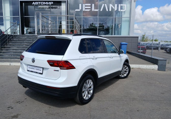 Подержанный автомобиль Volkswagen Tiguan 2019 года (5 фото)
