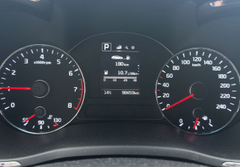 Подержанный автомобиль Kia Cerato Sedan 2018 года (9 фото)