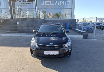 Подержанный автомобиль Kia Rio Sedan 2018 года (2 фото)