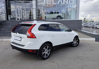 Подержанный автомобиль Volvo XC60 2011 года (5 фото)