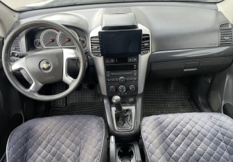 Подержанный автомобиль Chevrolet Captiva 2008 года (10 фото)