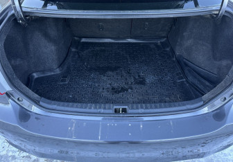 Подержанный автомобиль Toyota Corolla Sedan 2012 года (15 фото)